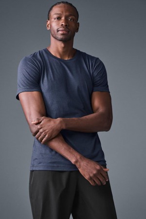 Camisetas Running Alo Yoga Triumph Hombre Azul Marino | España TAMU-20469