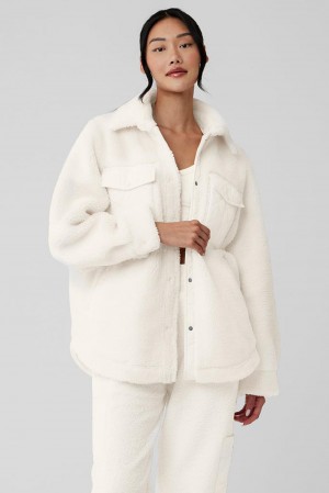 Chaquetas Alo Yoga Sherpa Edge Shacket Mujer Ivory | España NMSO-02934