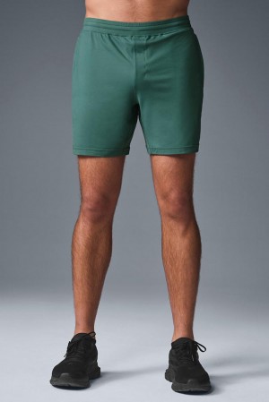 Short Alo Yoga 7" Conquer React Performance Hombre Winter Ivy | España GWUC-70521