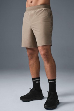 Short Alo Yoga 7" Repetition Hombre Gravel | España AGLV-27853