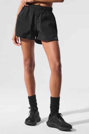 Short Alo Yoga Alumni Mujer Negras | España ADCU-24598
