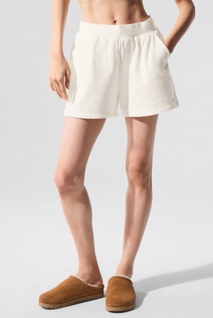 Short Alo Yoga Low Key Sweat Mujer Ivory | España DYXK-64571