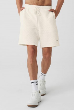 Short Alo Yoga Quilted Stadium Hombre Ivory | España IFGY-91256