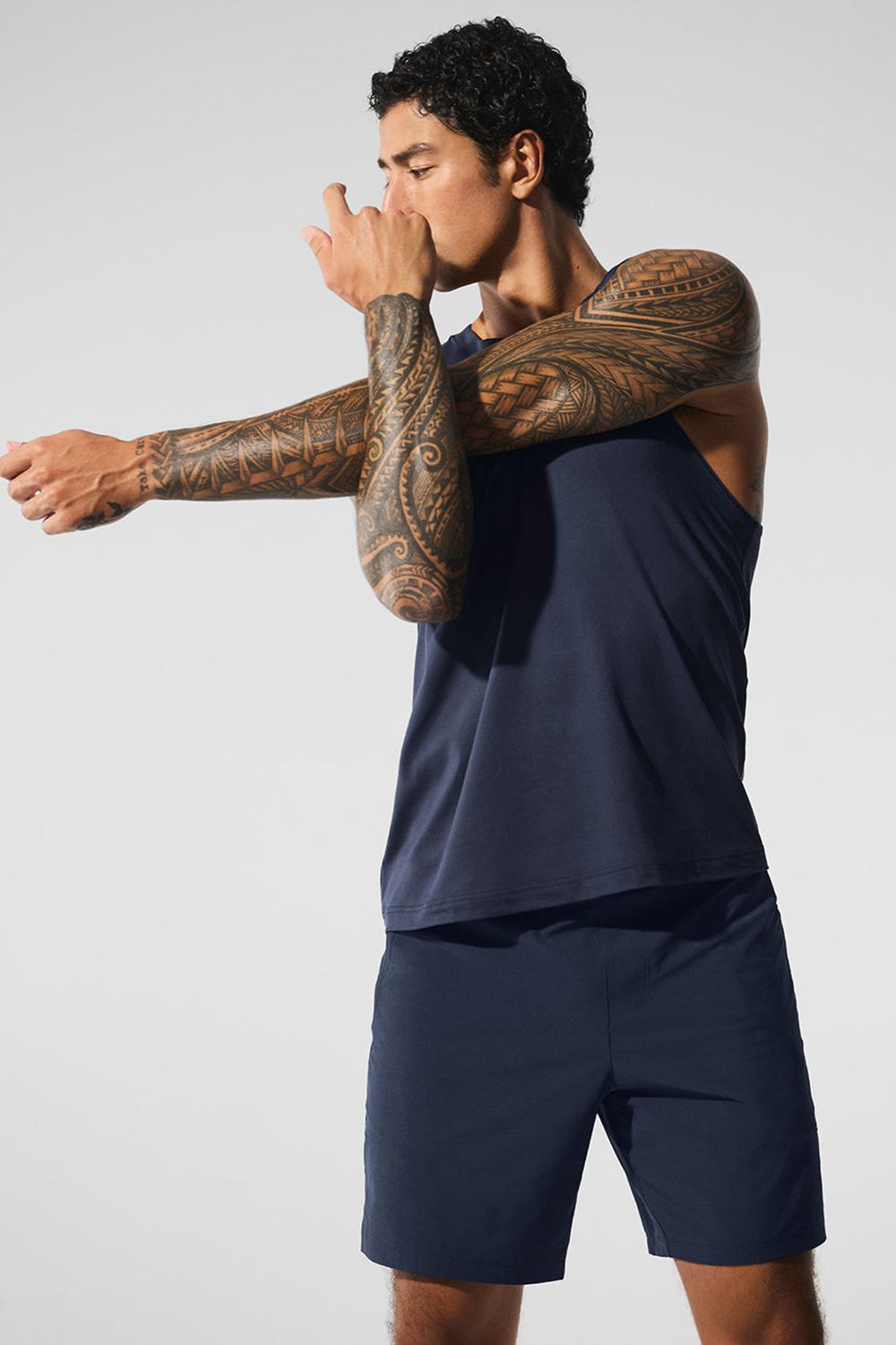 Camiseta Sin Mangas Running Alo Yoga Conquer Muscle Hombre Azul Marino | España  PZXW-95473