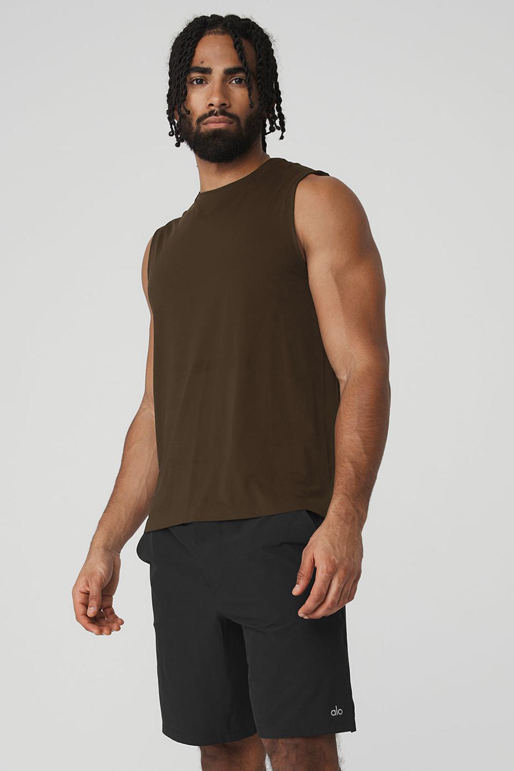 Camiseta Sin Mangas Running Alo Yoga Idol Performance Hombre Espresso | España  KXMB-97461