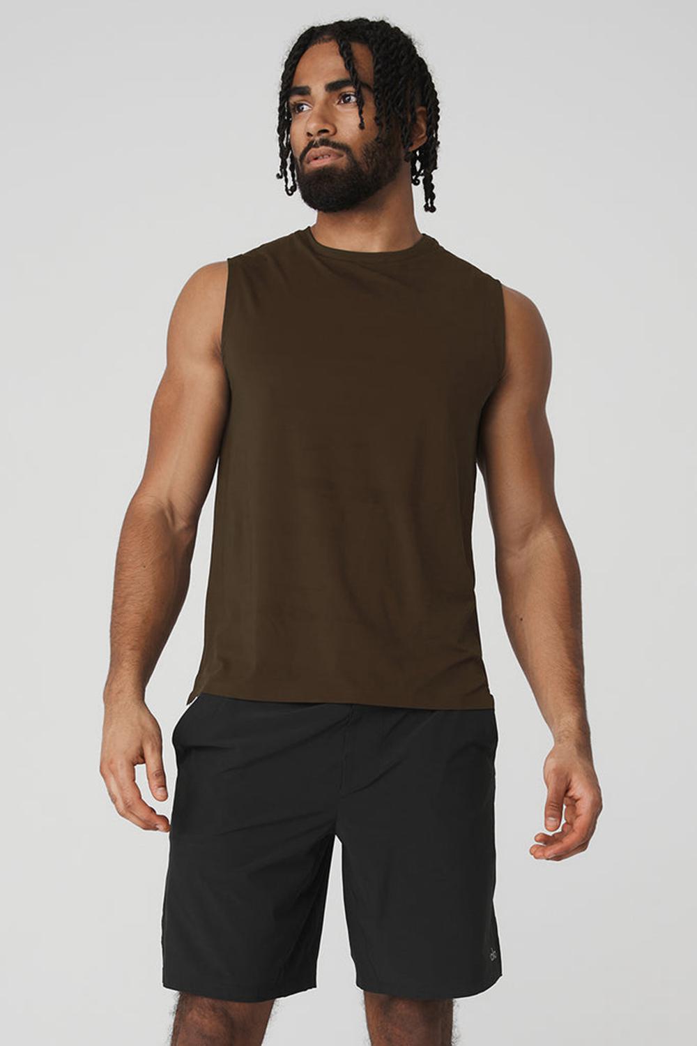 Camiseta Sin Mangas Running Alo Yoga Idol Performance Hombre Espresso | España  KXMB-97461