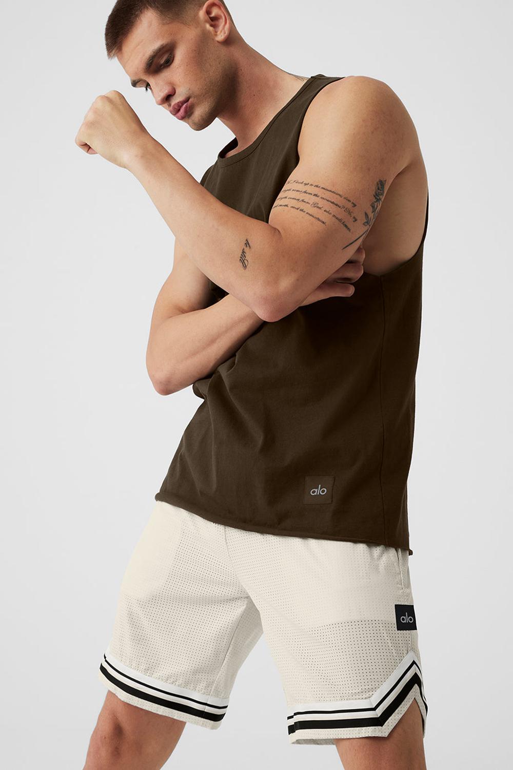 Camiseta Sin Mangas Running Alo Yoga Society Raw Edge Hombre Espresso | España  OIAH-01637