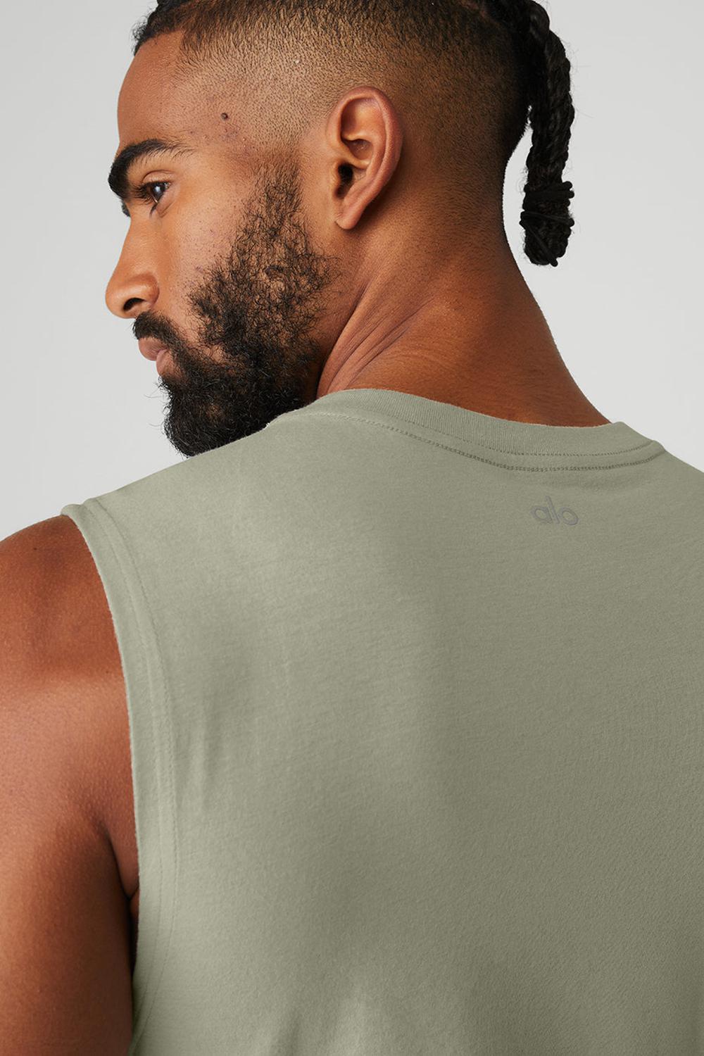 Camiseta Sin Mangas Running Alo Yoga The Triumph Muscle Hombre Limestone | España  YZKT-46920