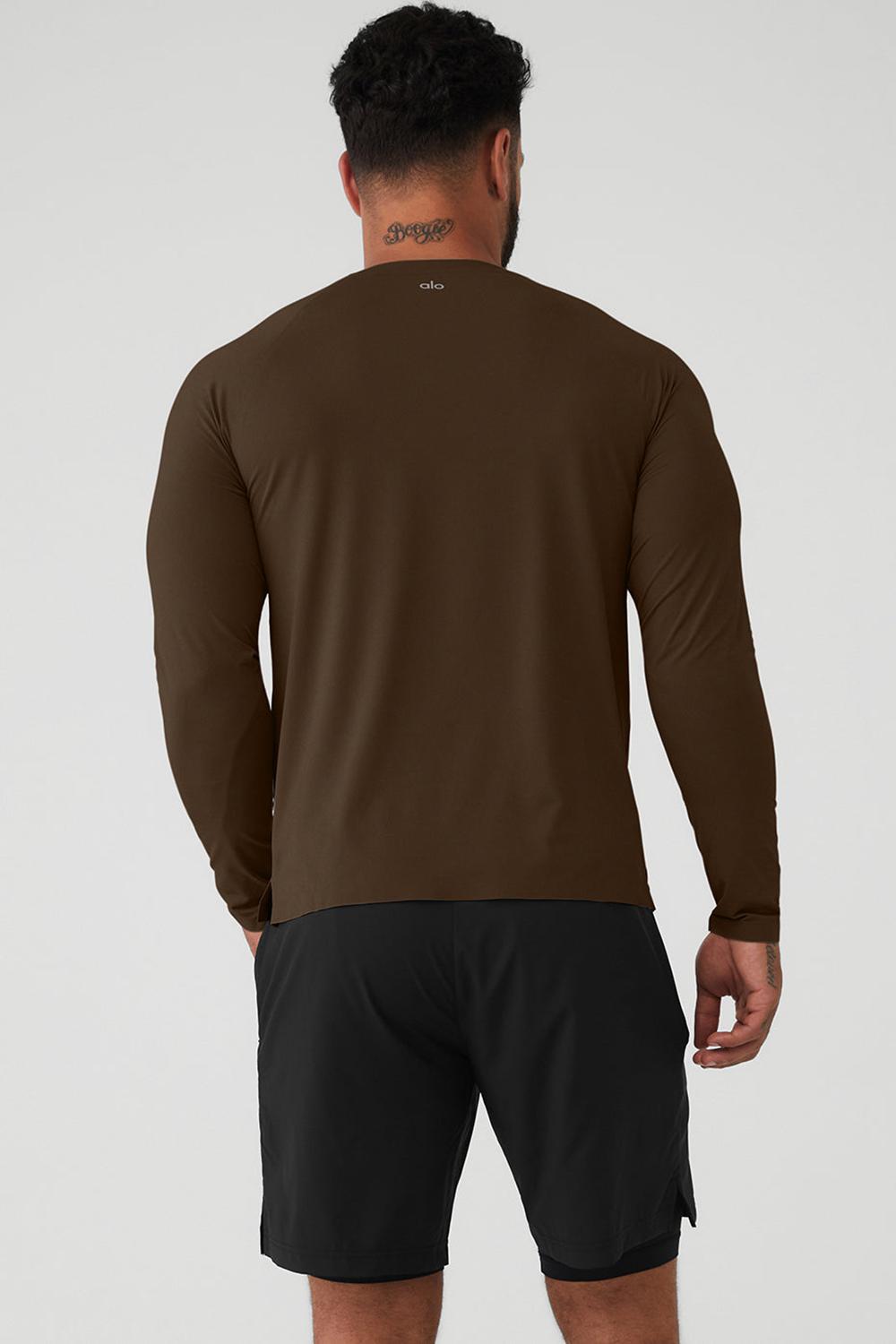 Camisetas Running Alo Yoga Idol Long Sleeve Performance Hombre Espresso | España  GZIE-25876