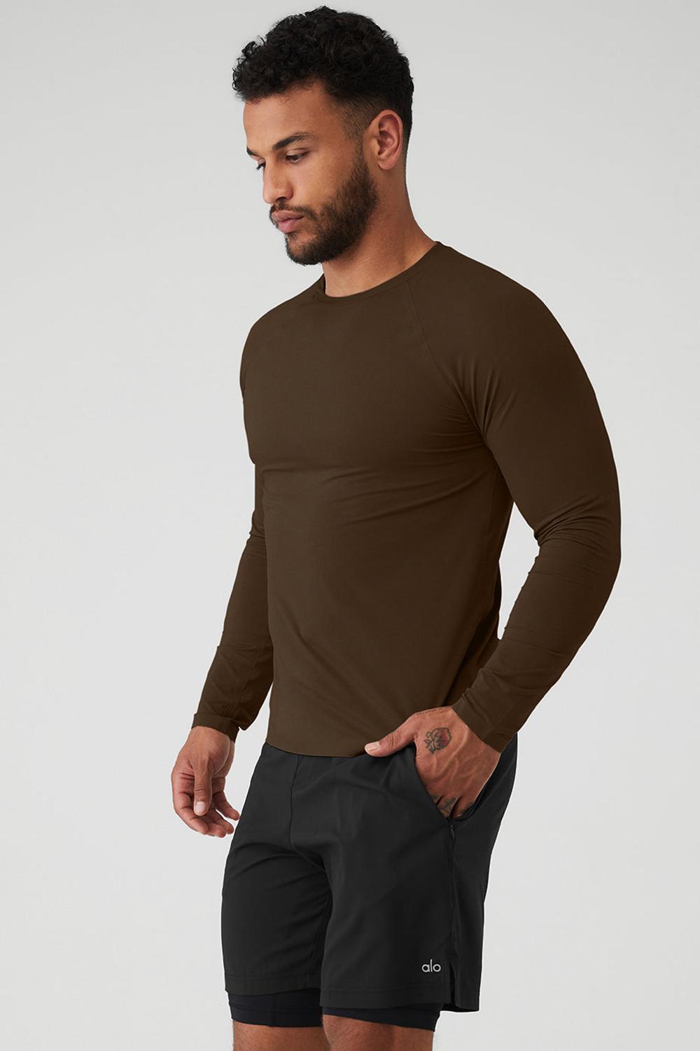 Camisetas Running Alo Yoga Idol Long Sleeve Performance Hombre Espresso | España  GZIE-25876