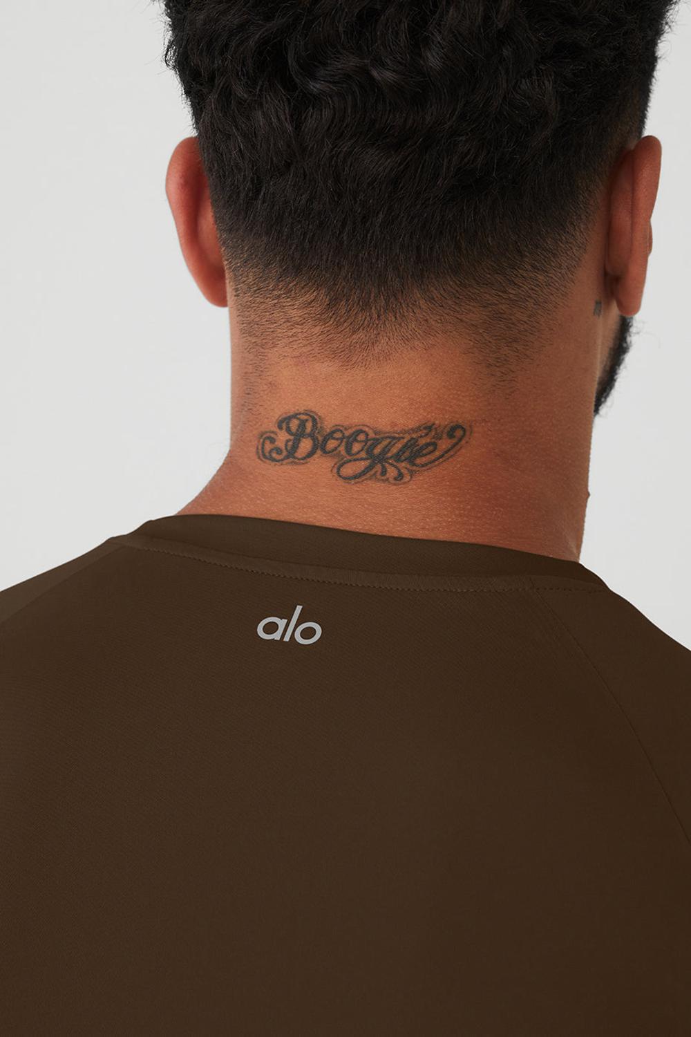 Camisetas Running Alo Yoga Idol Long Sleeve Performance Hombre Espresso | España  GZIE-25876