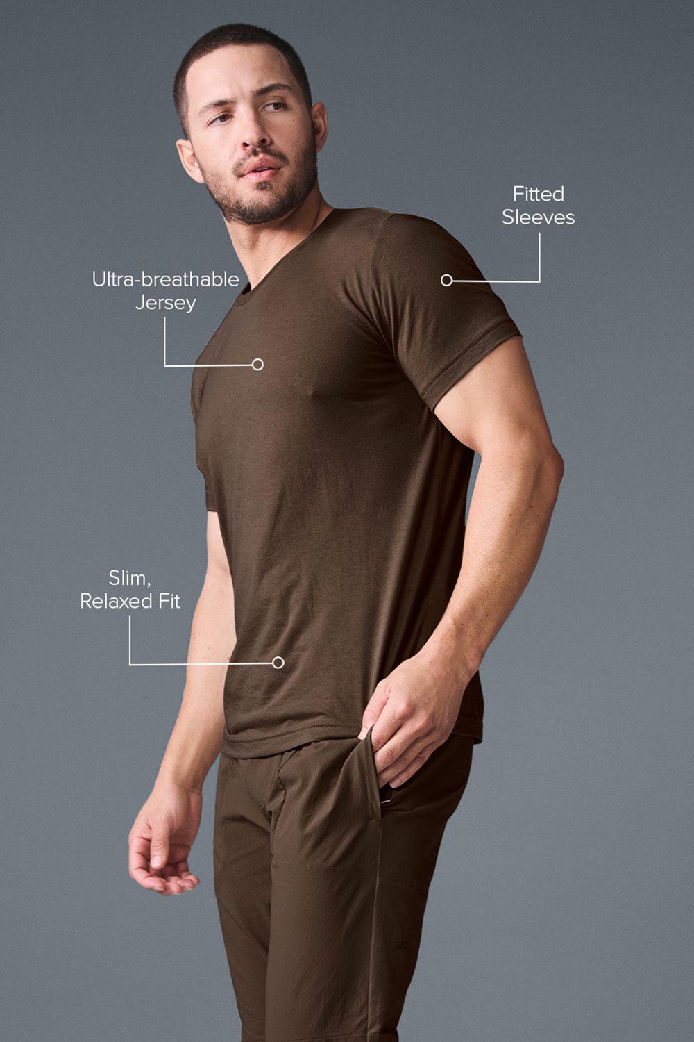 Camisetas Running Alo Yoga Triumph Hombre Espresso | España  NXJP-90741