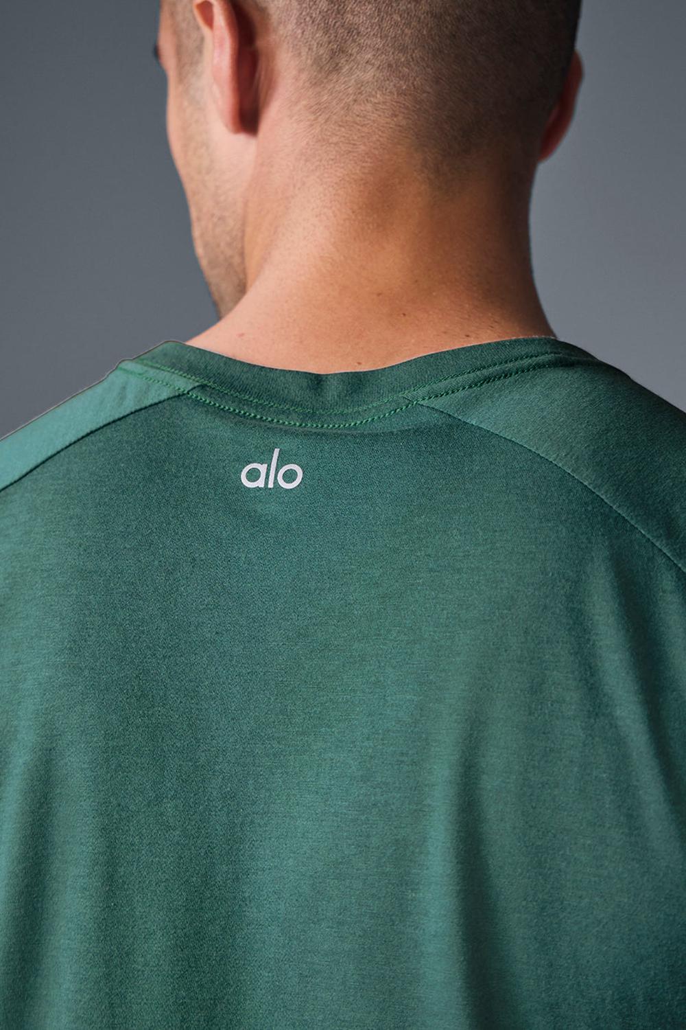Camisetas Running Alo Yoga Triumph Raglan Hombre Winter Ivy | España  WIES-52091