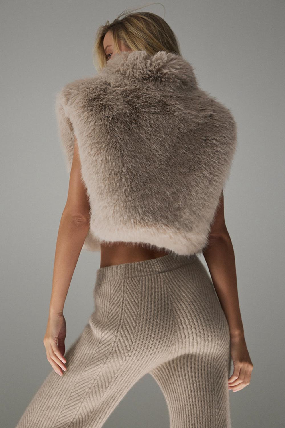 Chaleco Alo Yoga Opulent Faux Fur Cropped Mujer Oat | España  IPFQ-26571