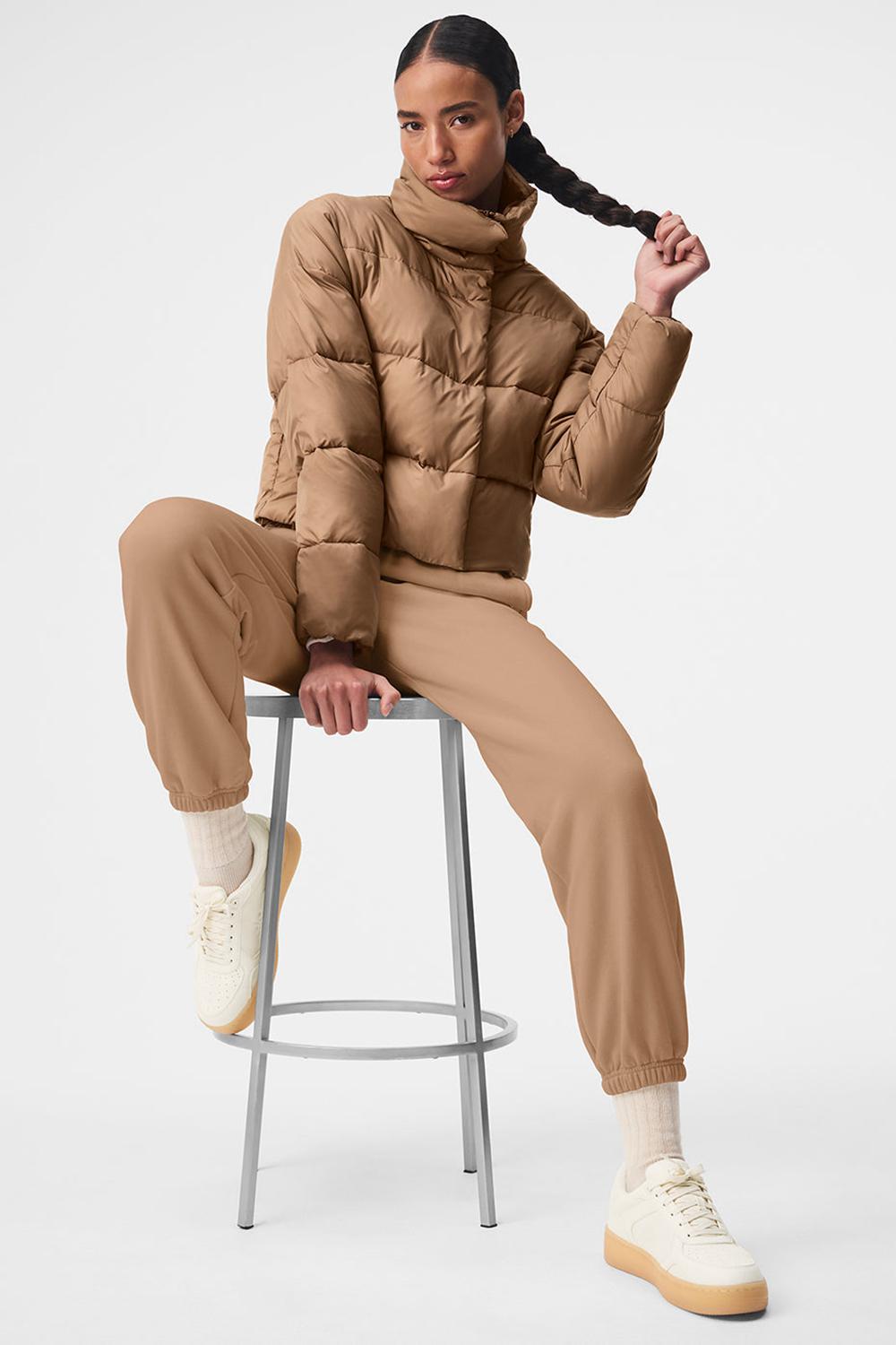Chaqueta Puffer Alo Yoga Gold Rush Mujer Toasted Almond | España  ULKA-86213