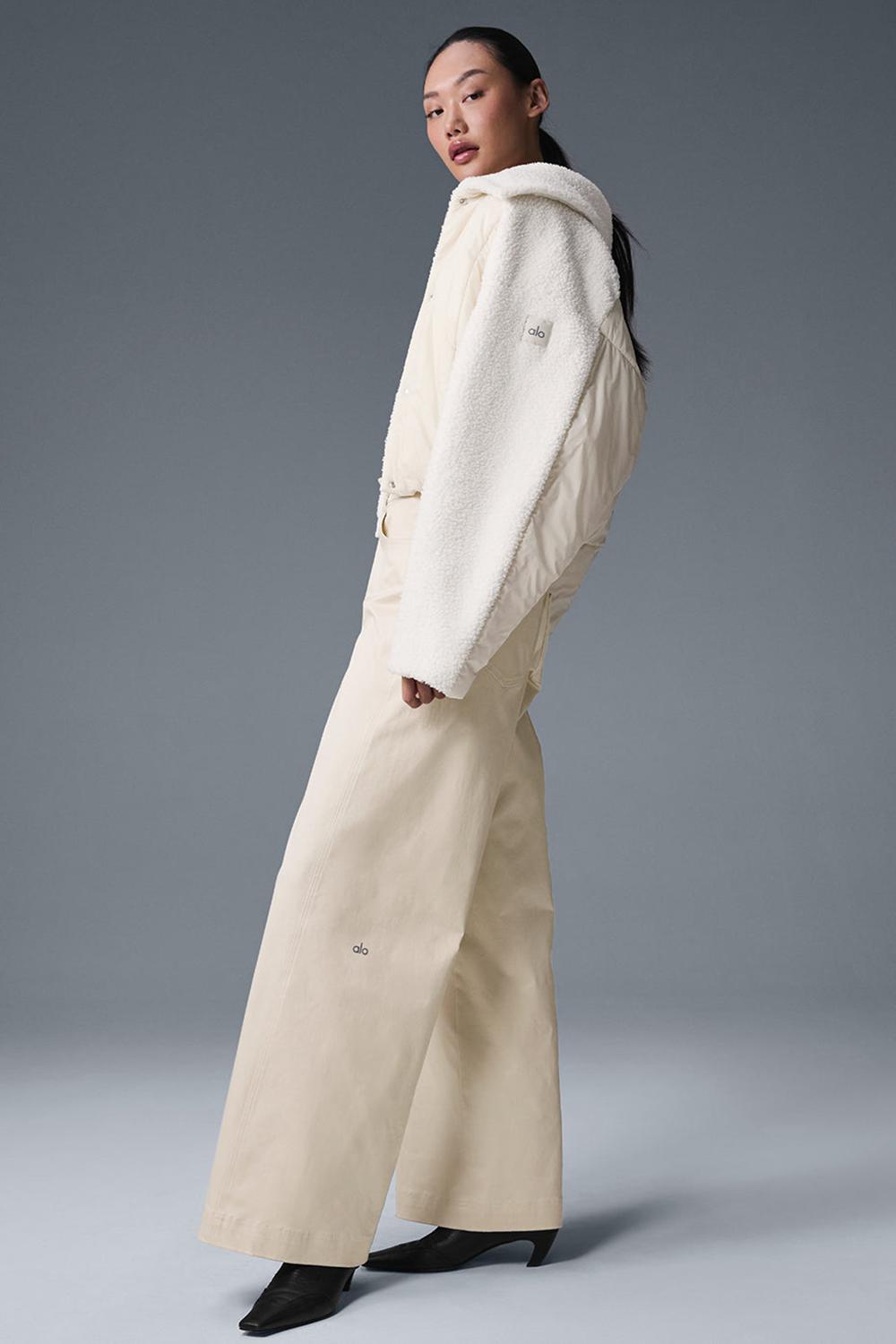 Chaqueta Puffer Alo Yoga Sherpa Cozy Escape Mujer Ivory / Ivory | España  ZIHW-75841