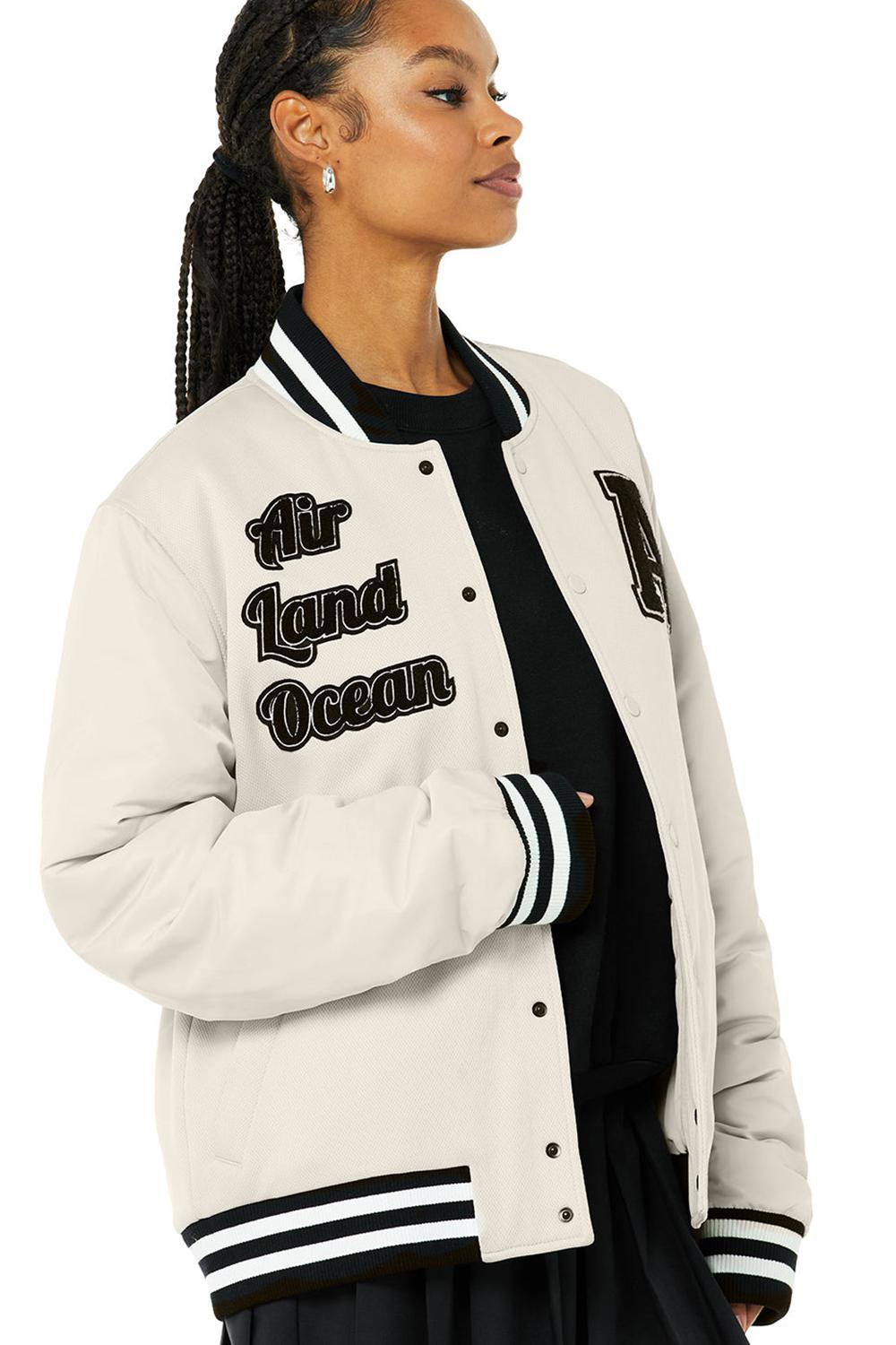 Chaquetas Alo Yoga G.O.A.T Mujer Bone | España  UFSO-62140