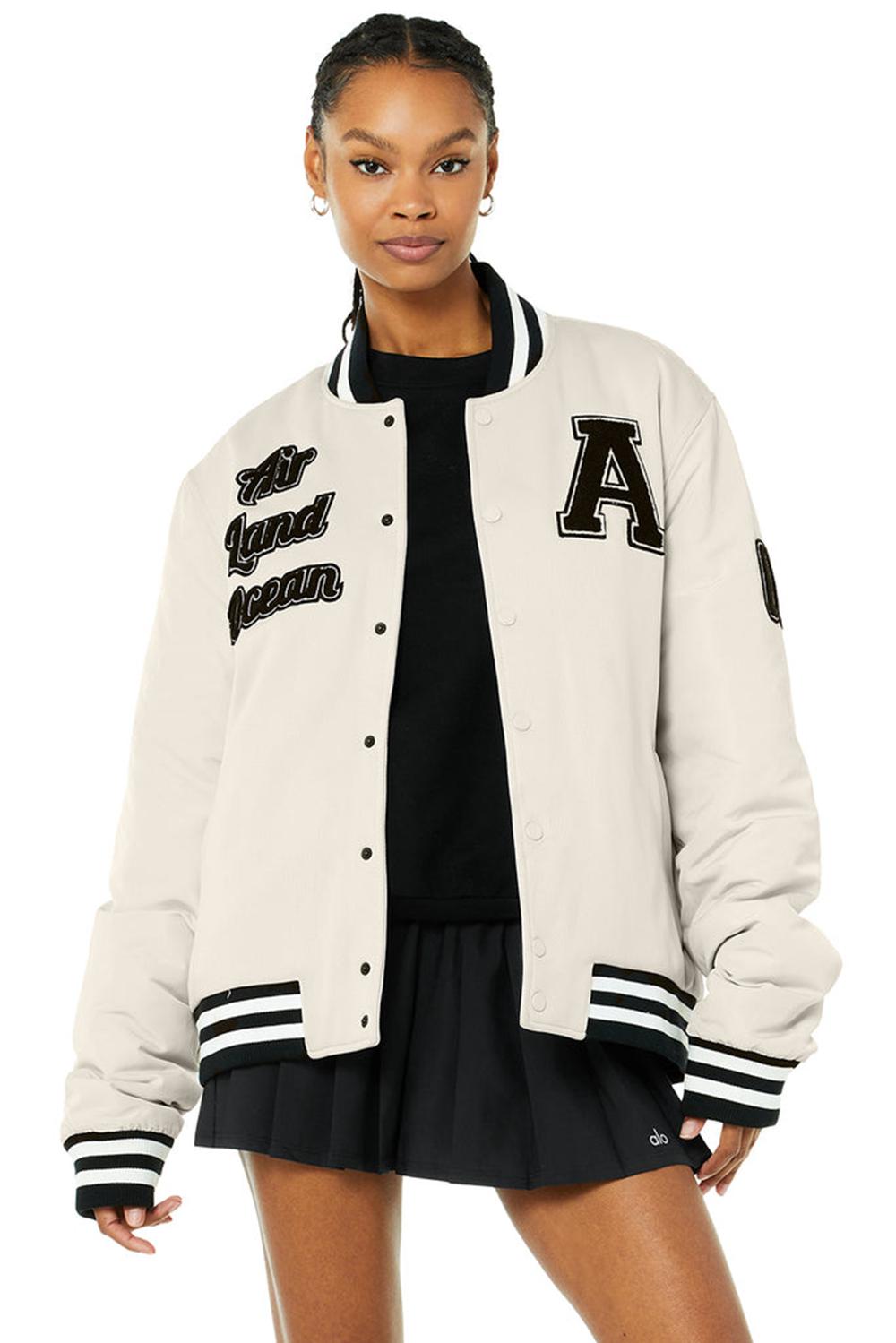 Chaquetas Alo Yoga G.O.A.T Mujer Bone | España  UFSO-62140