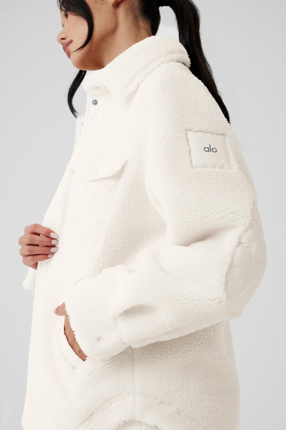 Chaquetas Alo Yoga Sherpa Edge Shacket Mujer Ivory | España  NMSO-02934