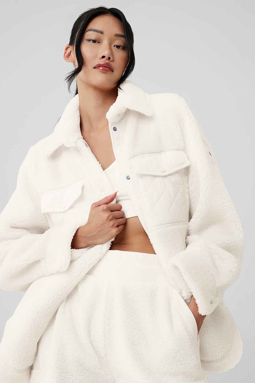 Chaquetas Alo Yoga Sherpa Edge Shacket Mujer Ivory | España  NMSO-02934