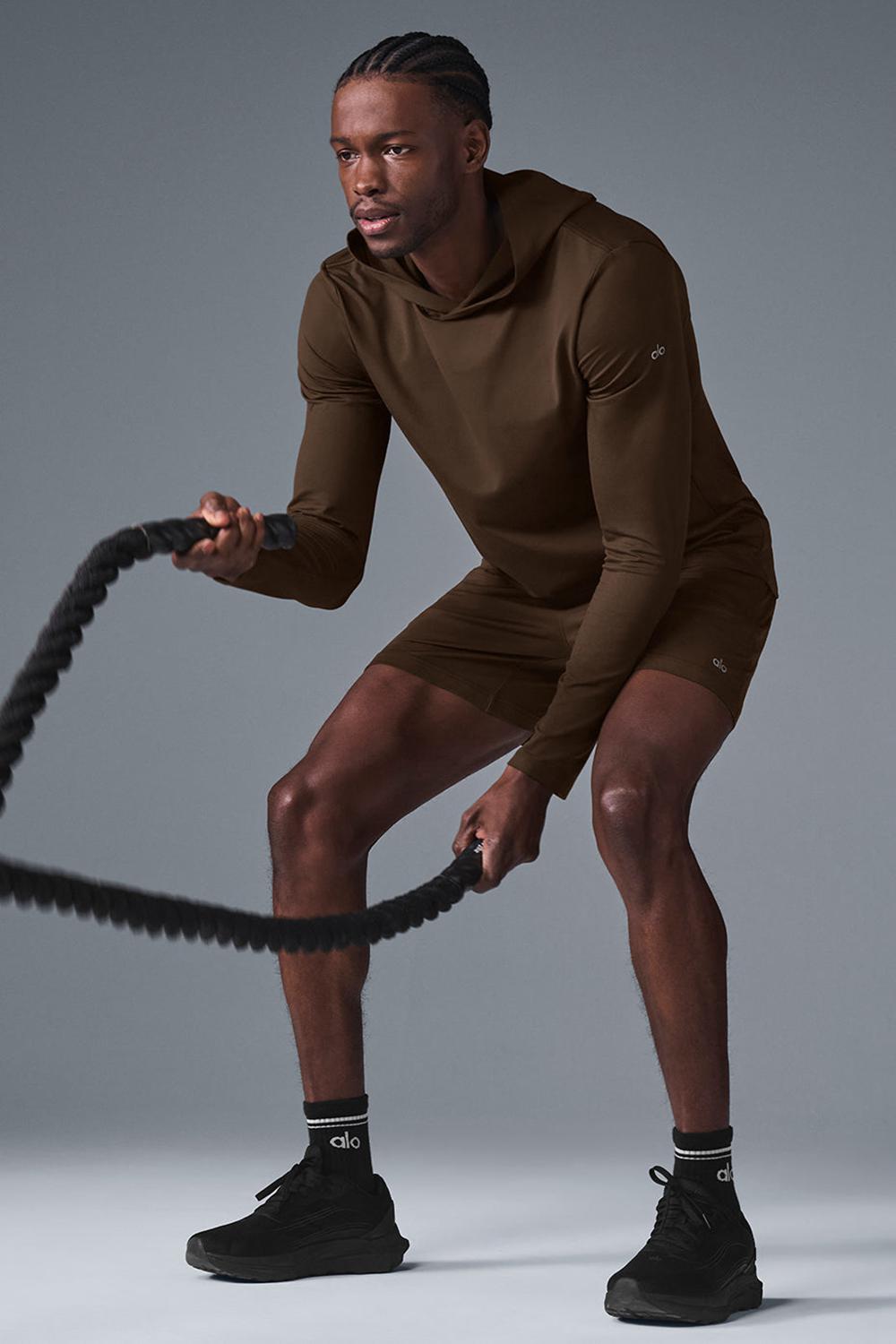 Manga Larga Alo Yoga Conquer Reform With Hood Hombre Espresso | España  AHPM-57941