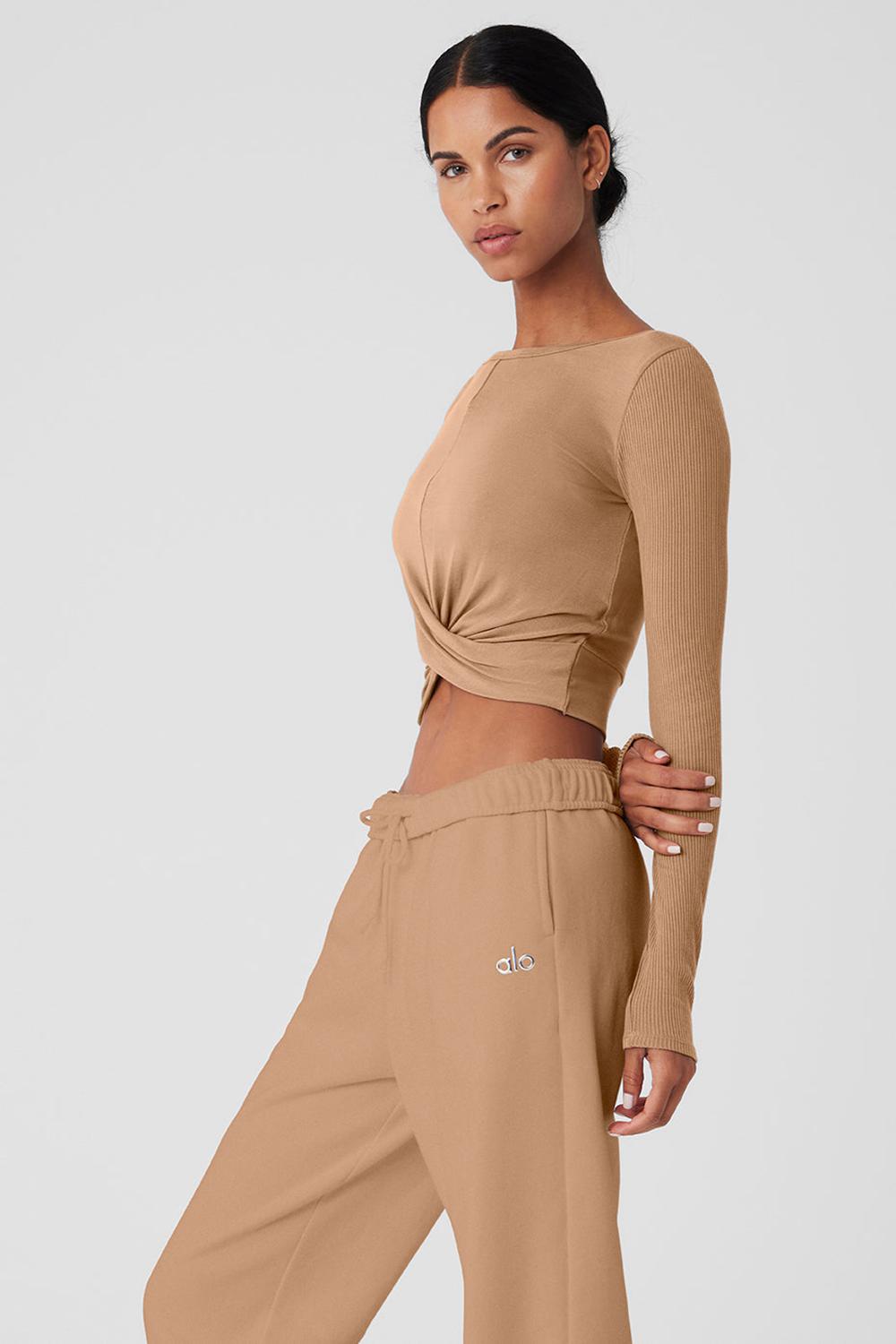 Manga Larga Alo Yoga Cover Top Mujer Toasted Almond | España  PNUJ-50371