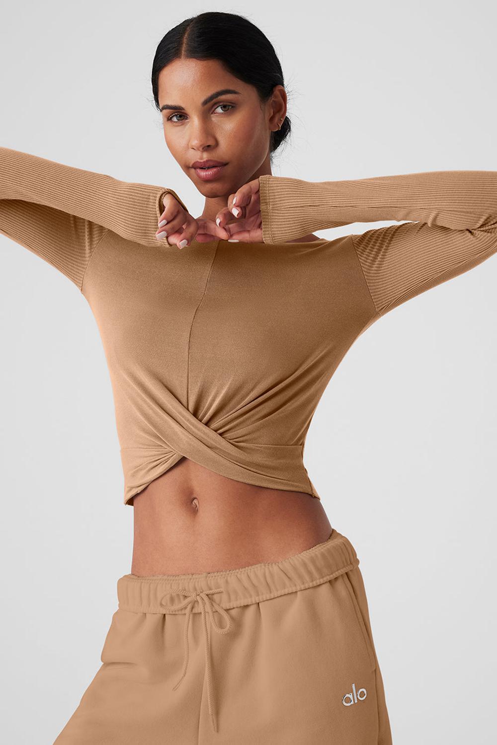 Manga Larga Alo Yoga Cover Top Mujer Toasted Almond | España  PNUJ-50371