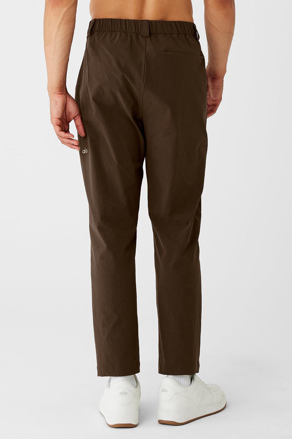 Pantalon Alo Yoga Co-Op Cropped Tech Hombre Espresso | España  RSLG-35712
