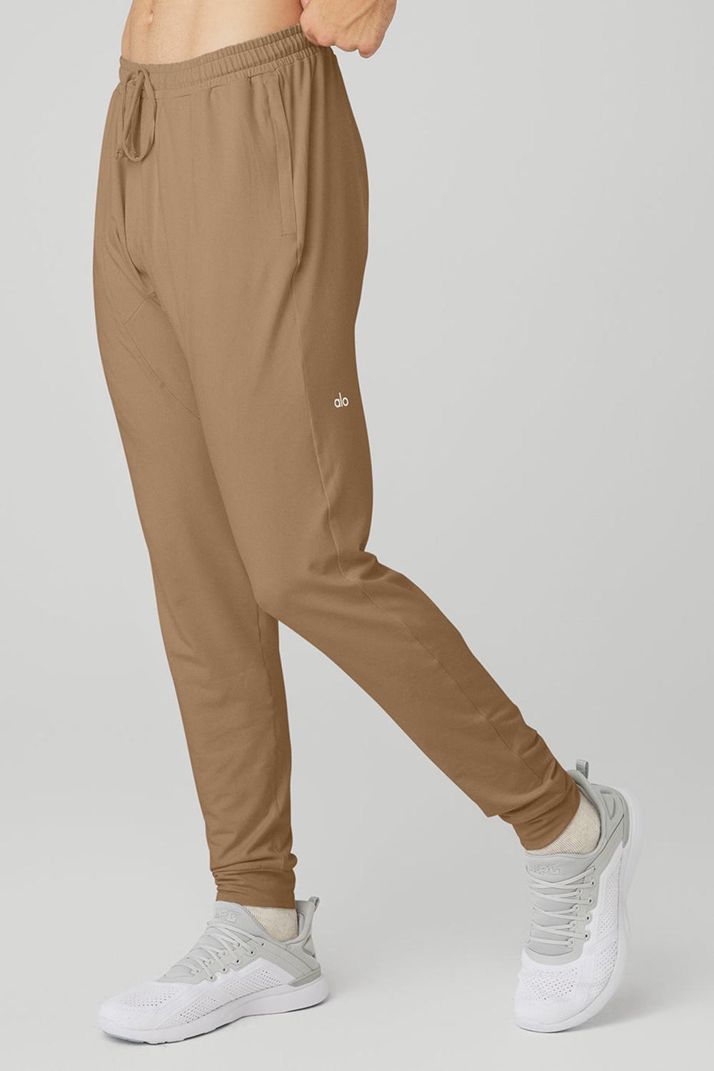 Pantalon Alo Yoga Conquer Revitalize Hombre Gravel | España  YMLP-23169