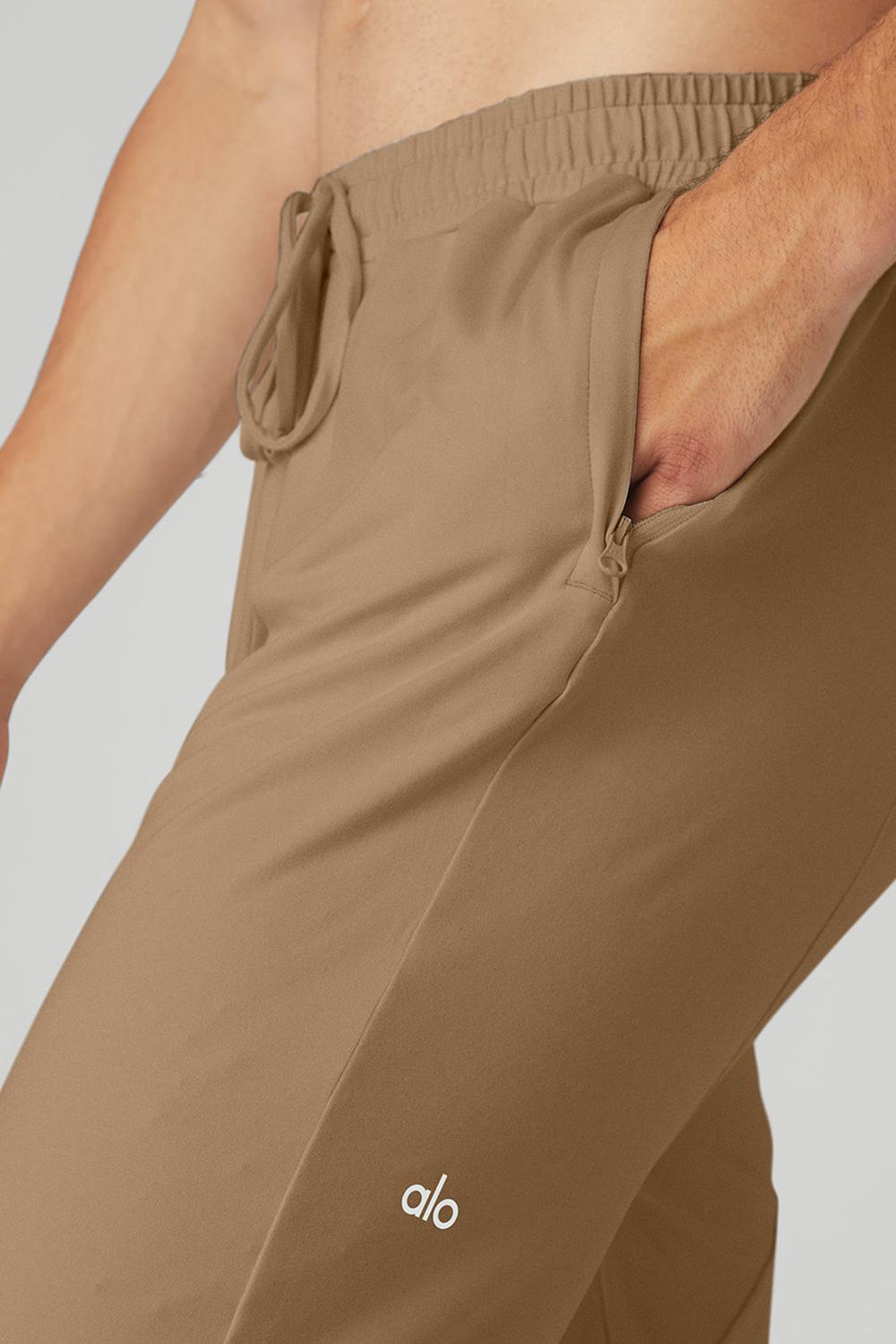 Pantalon Alo Yoga Conquer Revitalize Hombre Gravel | España  YMLP-23169