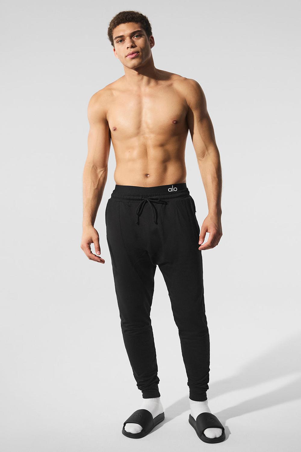 Pantalon Alo Yoga Conquer Revitalize Hombre Negras | España  HFIP-02371
