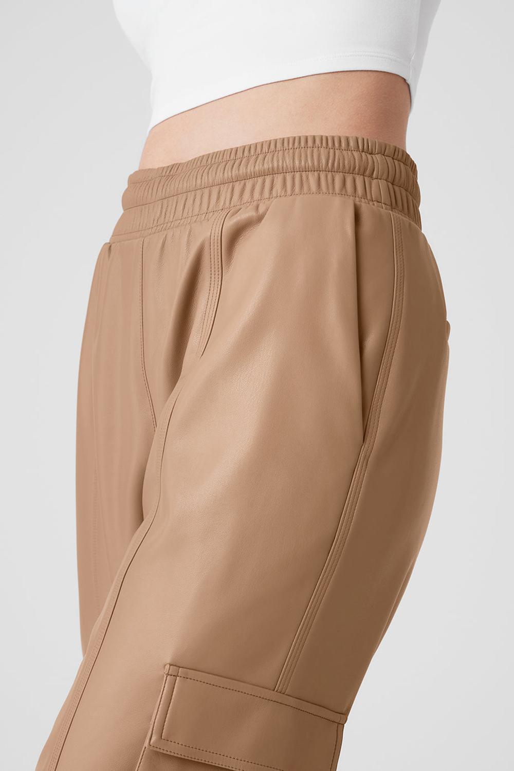 Pantalon Jogger Alo Yoga Faux Leather Power Hour Mujer Toasted Almond | España  KCTJ-04716