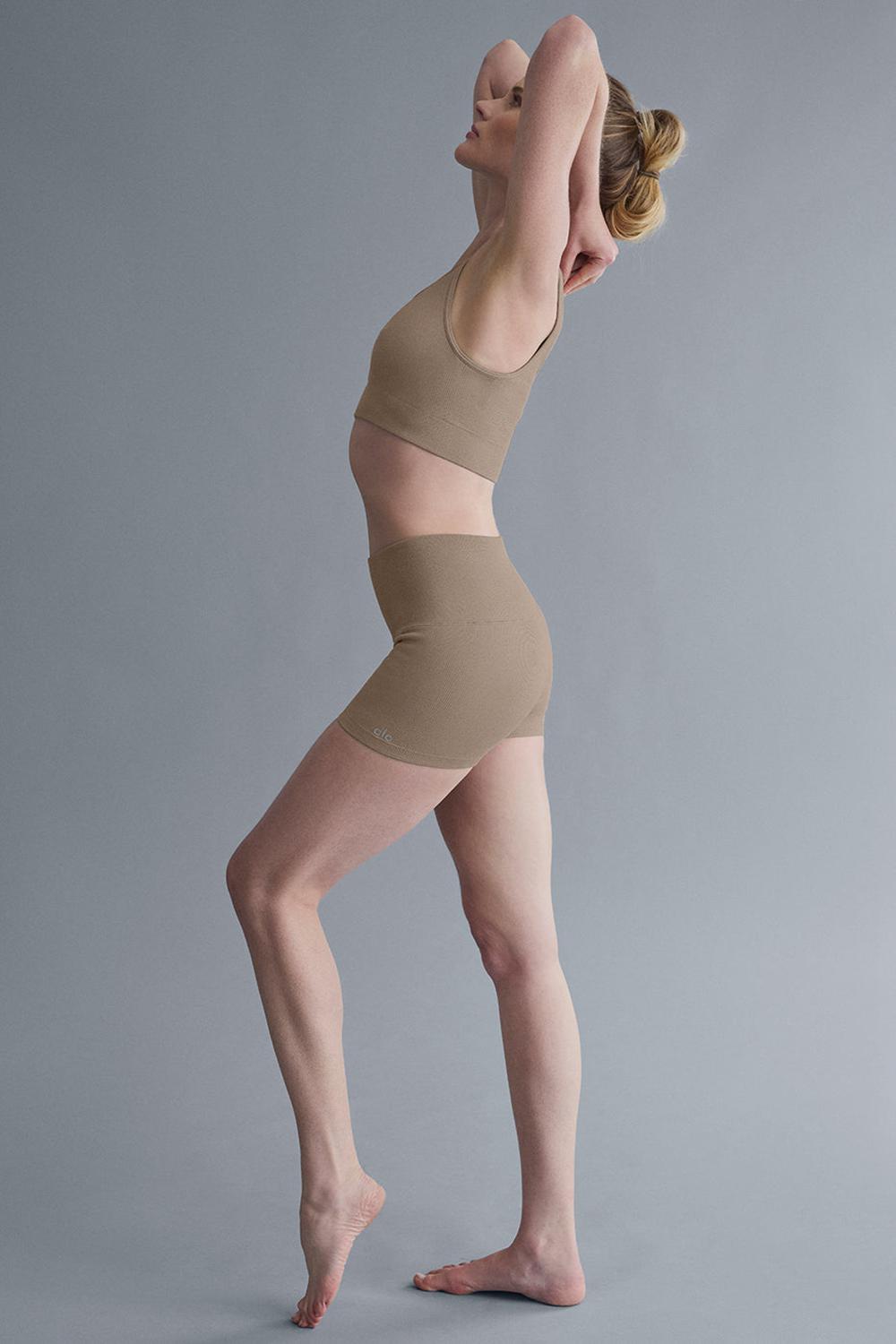 Short Alo Yoga 3