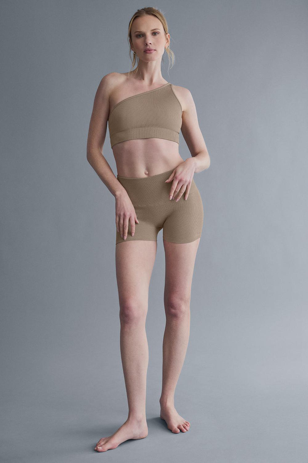 Short Alo Yoga 3