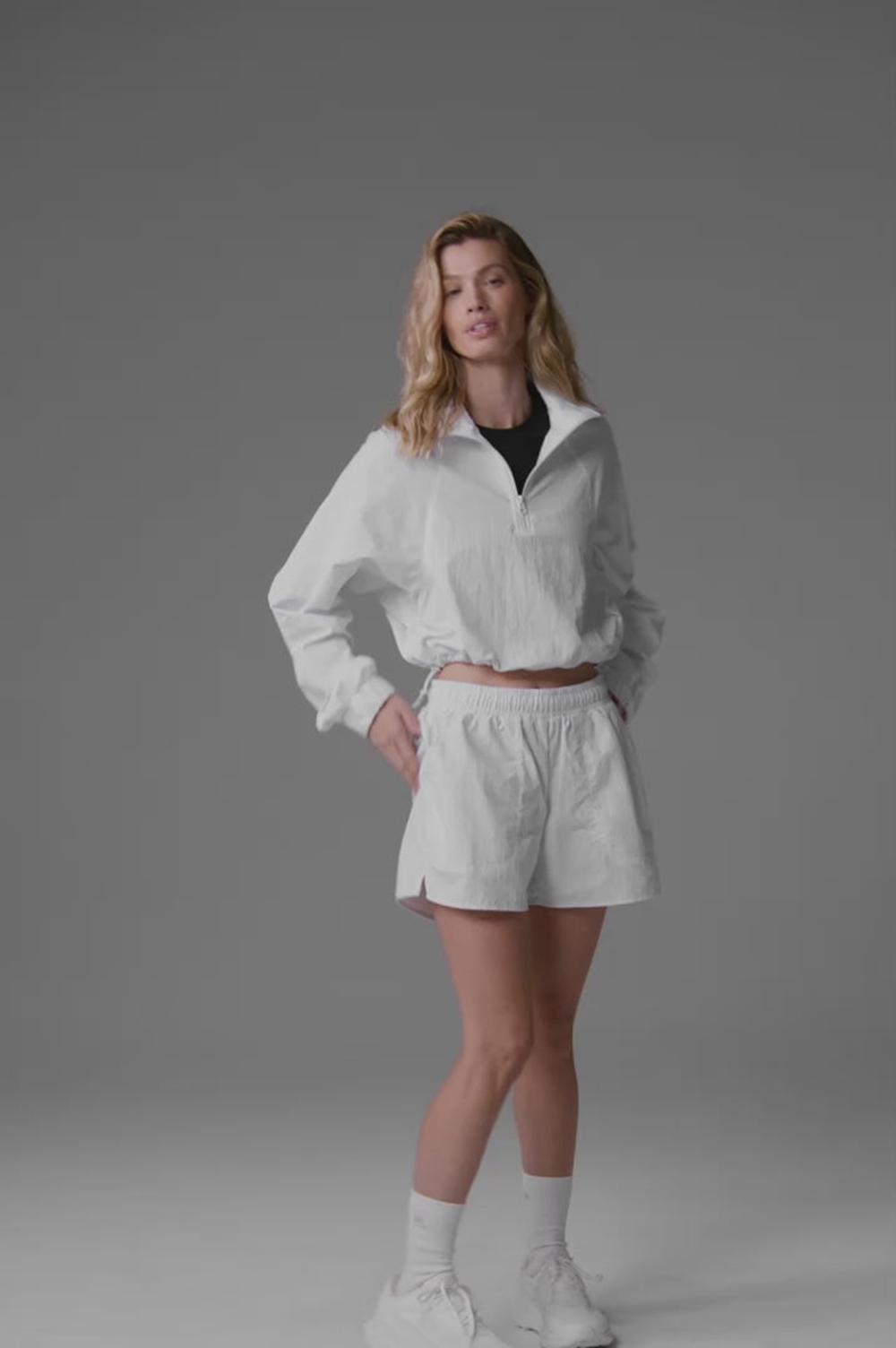 Short Alo Yoga Alumni Mujer Negras | España  ADCU-24598
