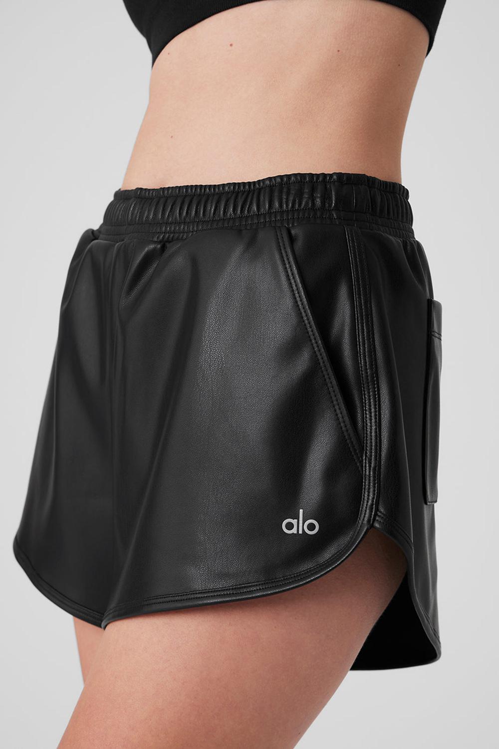 Short Alo Yoga Faux Leather Power Hour Mujer Negras | España  FOJQ-54618