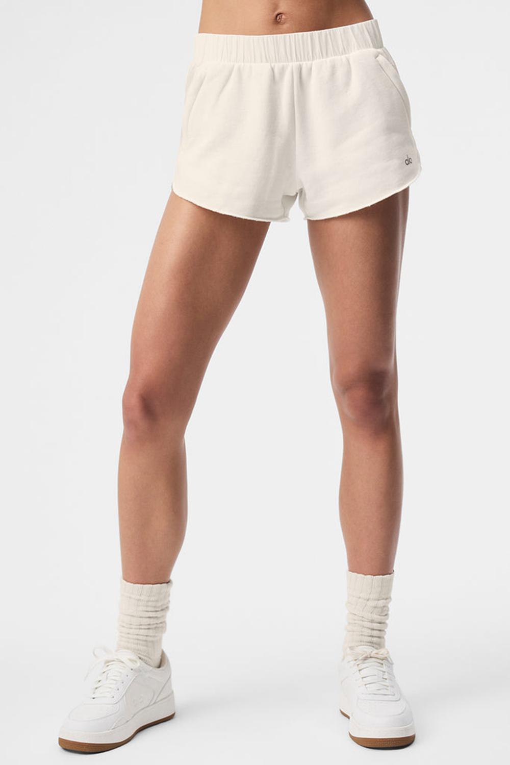 Short Alo Yoga In The Air Dolphin Mujer Ivory | España  TPSN-26971