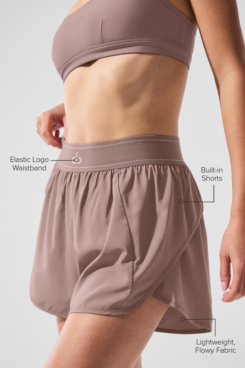 Short Alo Yoga Match Point Mujer Mushroom | España  PEYI-93160