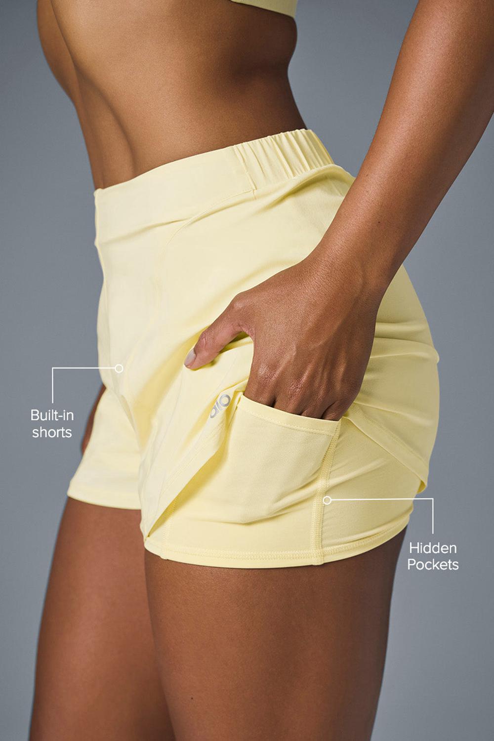 Short Alo Yoga Tiebreaker Mujer Limón | España  LUSG-95147