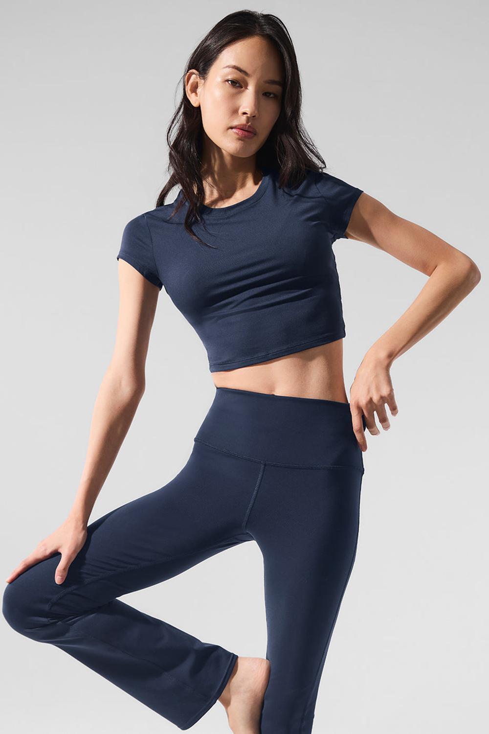 Short Sleeve Alo Yoga Alosoft Crop Finesse Mujer Azul Marino | España  NLUM-82367