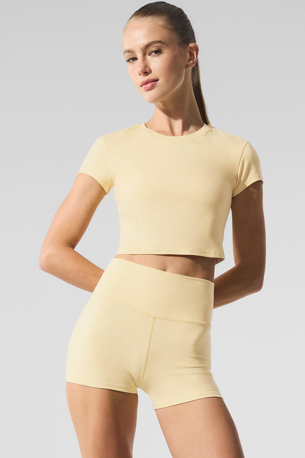 Short Sleeve Alo Yoga Alosoft Crop Finesse Mujer Warm Butter | España  RWHA-84759