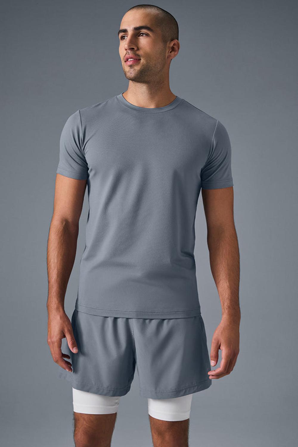 Short Sleeve Alo Yoga Conquer Reform Crewneck Sleeve Hombre Gris | España  DVUA-68912