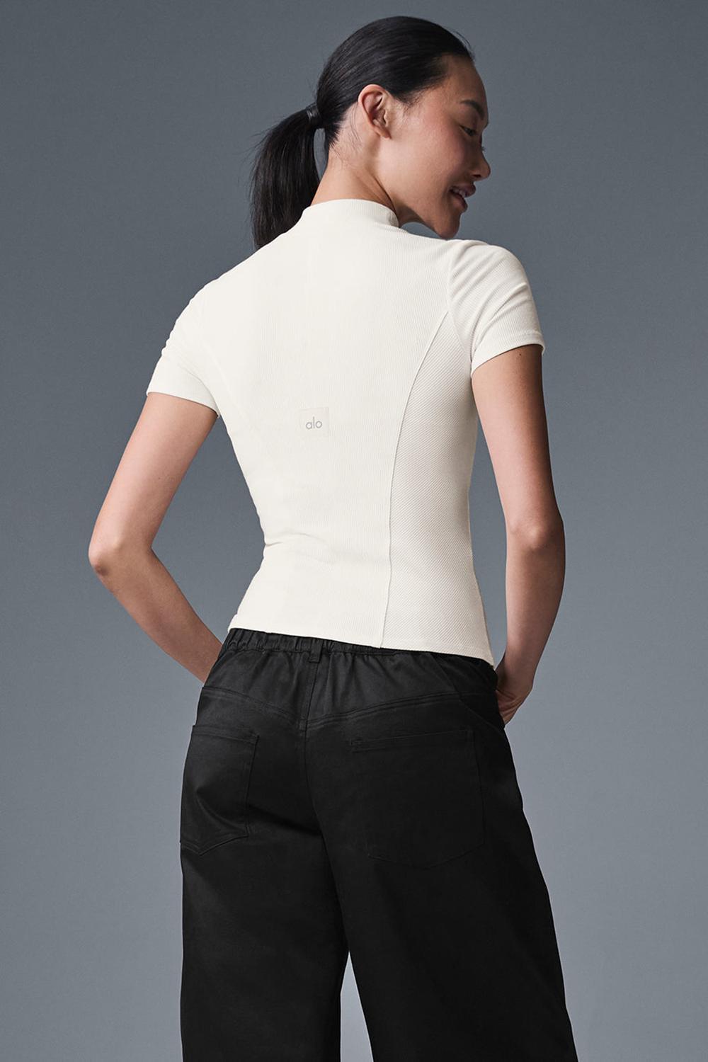 Short Sleeve Alo Yoga Ribbed Mesmerize Mujer Ivory | España  MYUV-50381