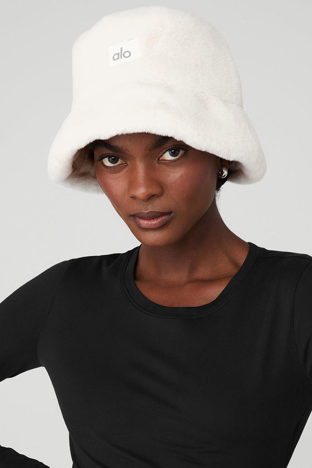 Sombreros De Pescador Alo Yoga Faux Fur Mujer Ivory | España  EVOC-85713