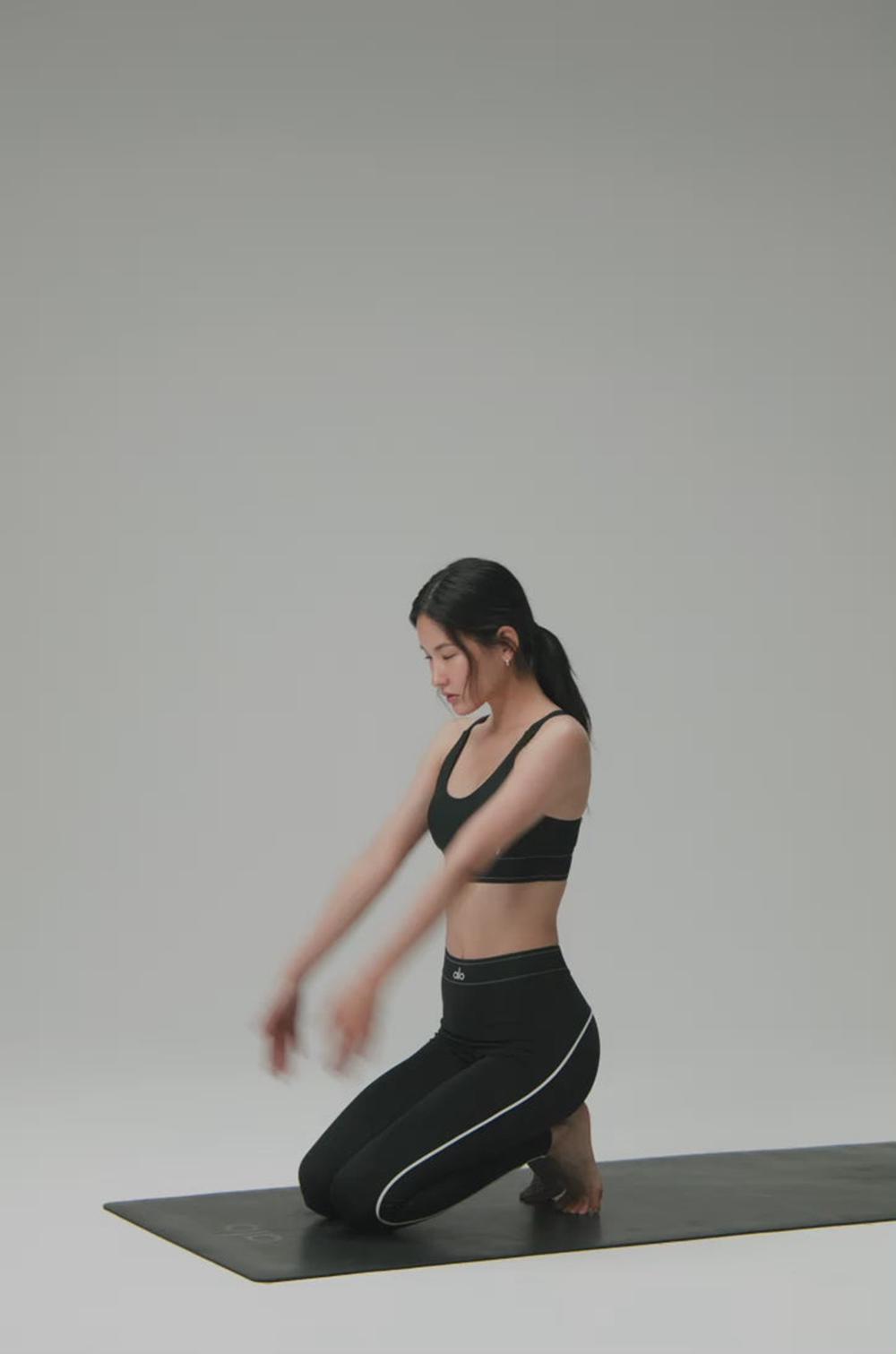 Sujetador Deportivo Alo Yoga Airlift Suit Up Mujer Negras Blancas | España  TJGS-04852