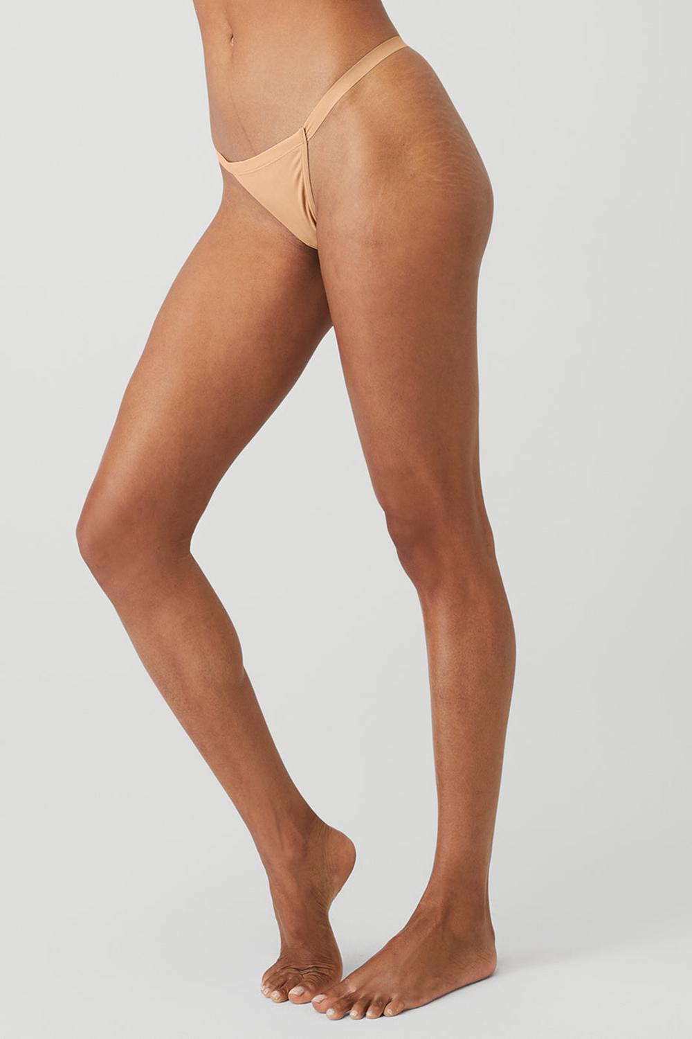 Tanga Alo Yoga Airbrush Invisible String Mujer Champagne | España  NACM-03591